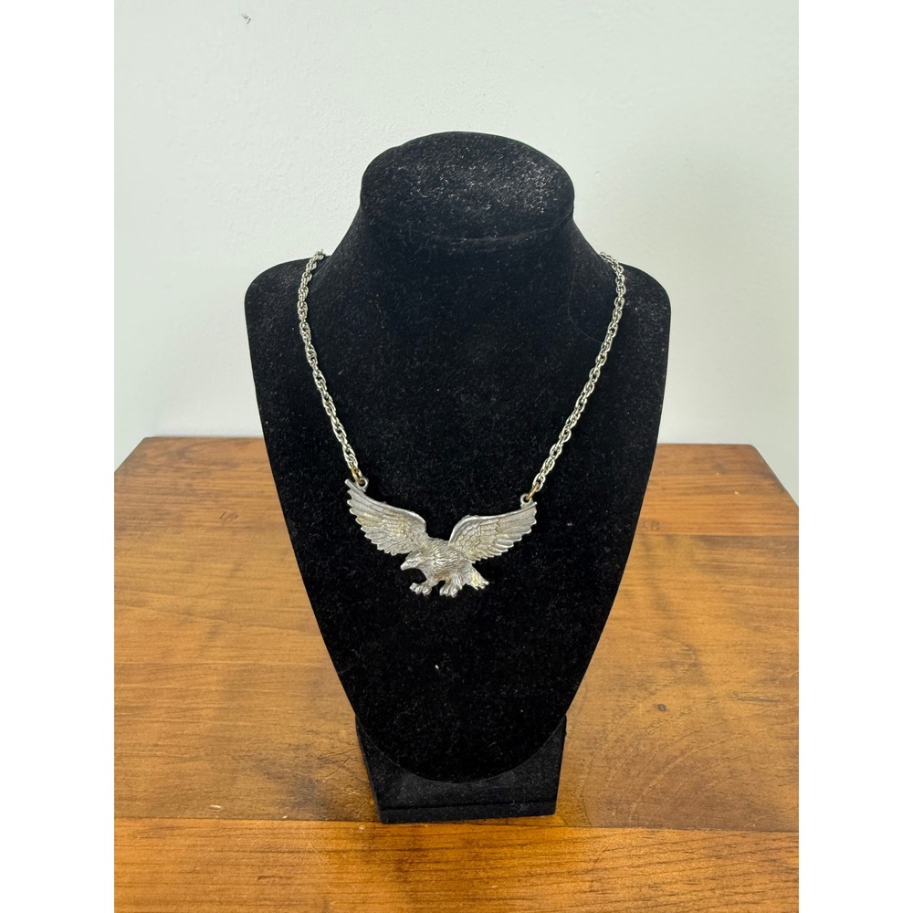 Vintage Silver Tone Eagle Pendant Necklace Textured Soaring Bird Rope Chain 24"